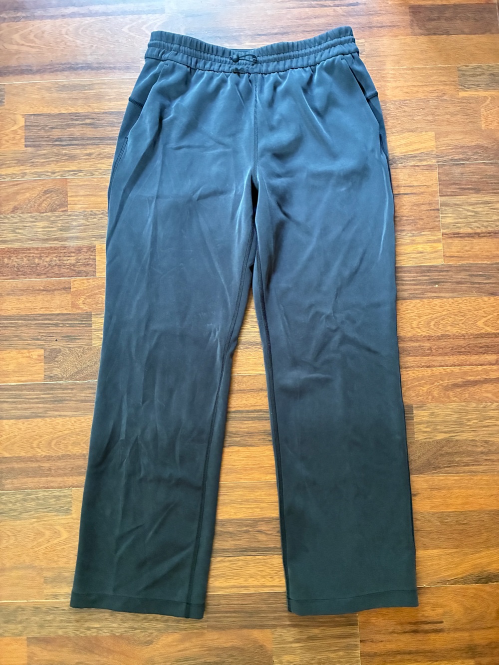 lululemon Softstreme Black Relaxed Elastic- High Waist Joggers